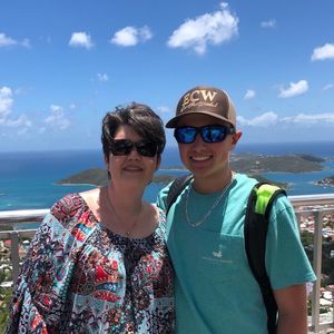 Meet your Posher, Tiffany